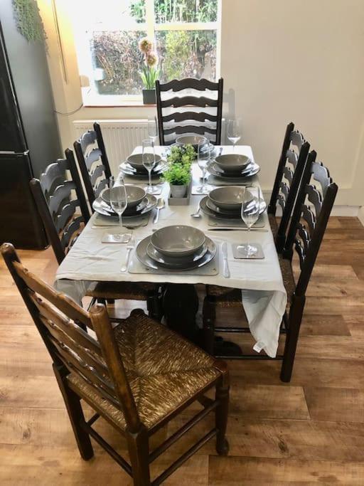 Large Cottage, Beach, Pubs Shops, Netflix, Bbq, Dog Friendly Hunmanby Eksteriør billede