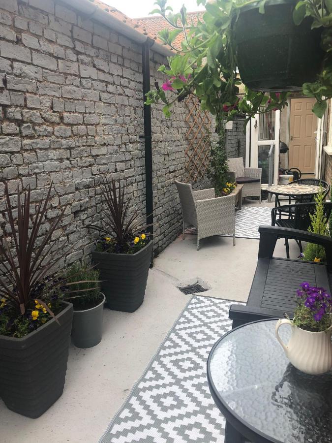 Large Cottage, Beach, Pubs Shops, Netflix, Bbq, Dog Friendly Hunmanby Eksteriør billede