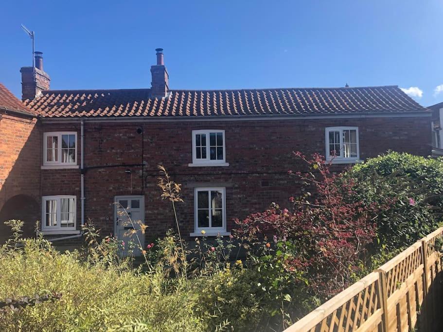 Large Cottage, Beach, Pubs Shops, Netflix, Bbq, Dog Friendly Hunmanby Eksteriør billede
