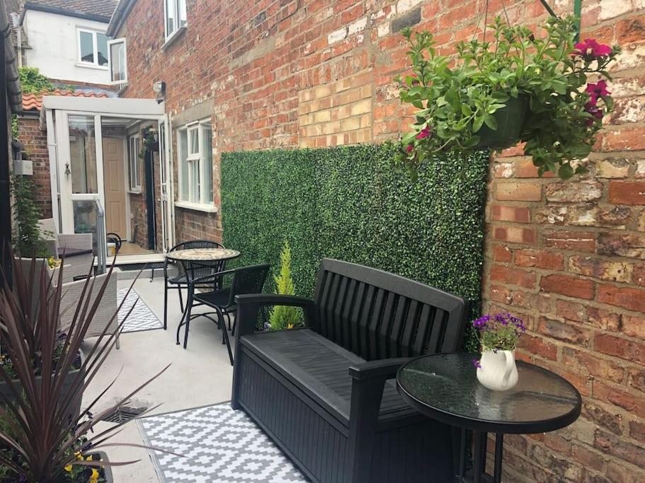 Large Cottage, Beach, Pubs Shops, Netflix, Bbq, Dog Friendly Hunmanby Eksteriør billede