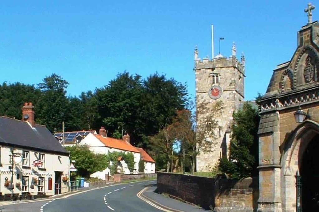 Large Cottage, Beach, Pubs Shops, Netflix, Bbq, Dog Friendly Hunmanby Eksteriør billede